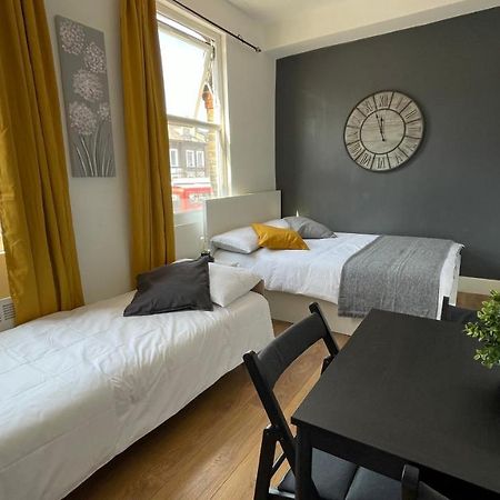 Lovely Studio Flat In The Heart Of Holloway. ロンドン エクステリア 写真