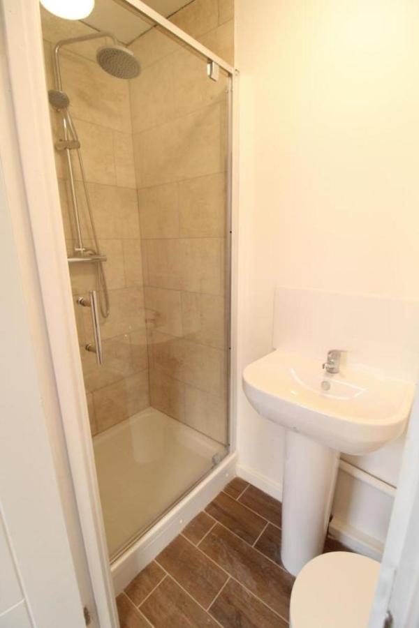 Lovely Studio Flat In The Heart Of Holloway. ロンドン エクステリア 写真
